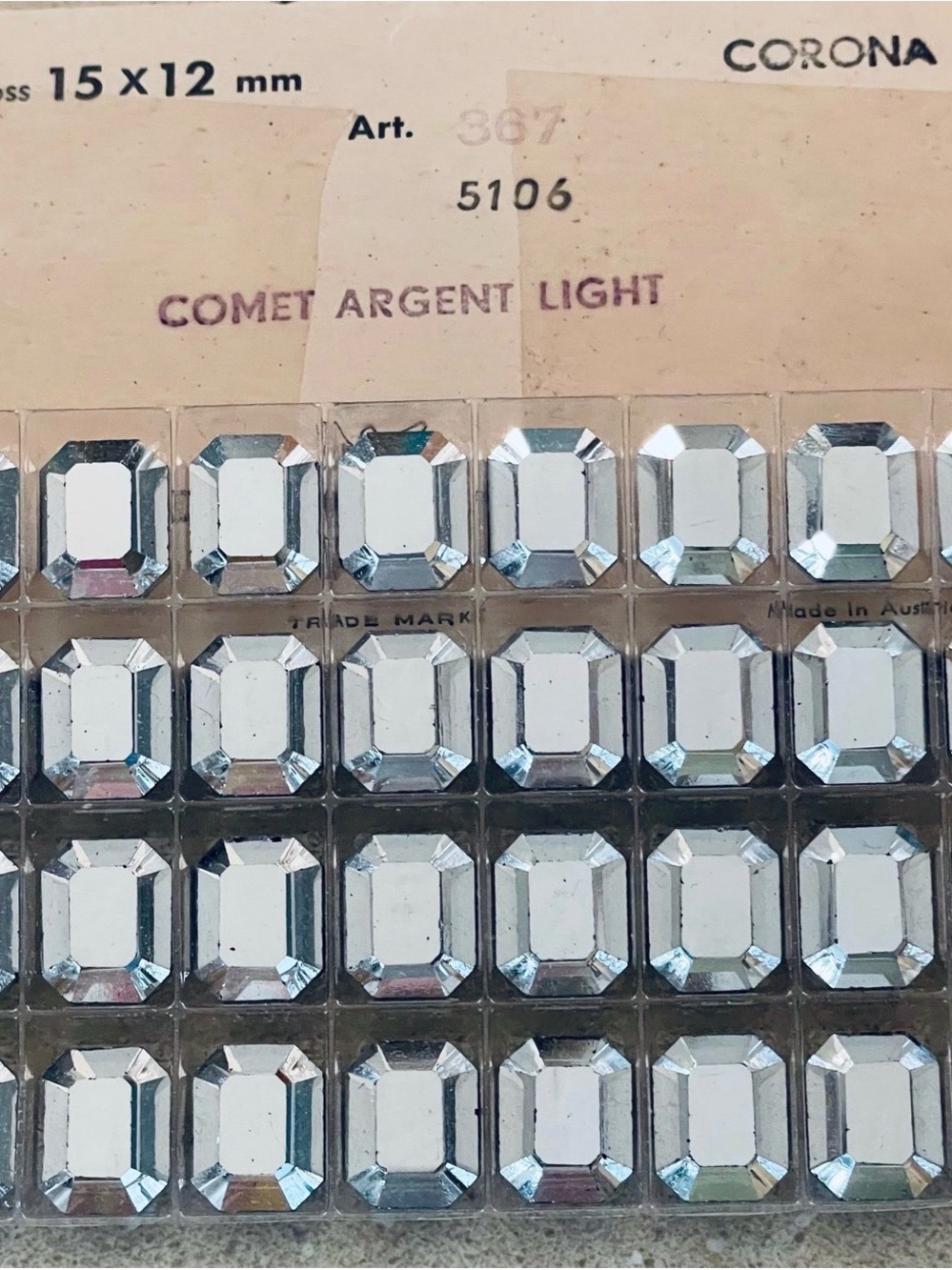 RARE FULL BOX VINTAGE SWAROVSKI Crystal Beads Art 367 15x12